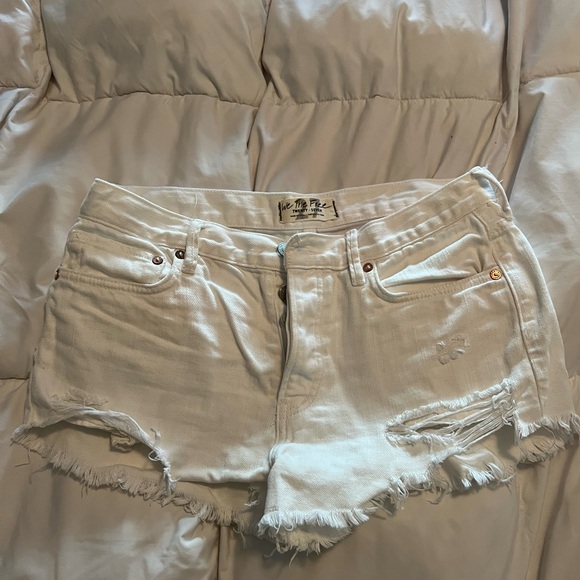 We The Free low rise Jean shorts - Picture 1 of 2